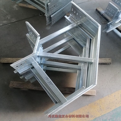 衡陽市環(huán)氧樹脂復(fù)合型橋架河北隆鑫防火橋架廠家批發(fā)